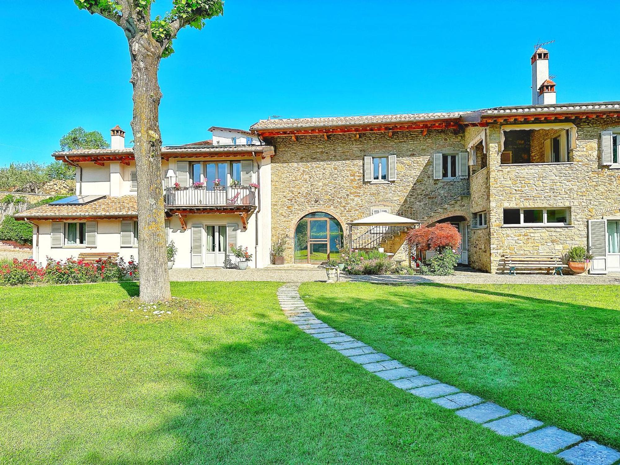 Villa Giuliana Ареццо Экстерьер фото